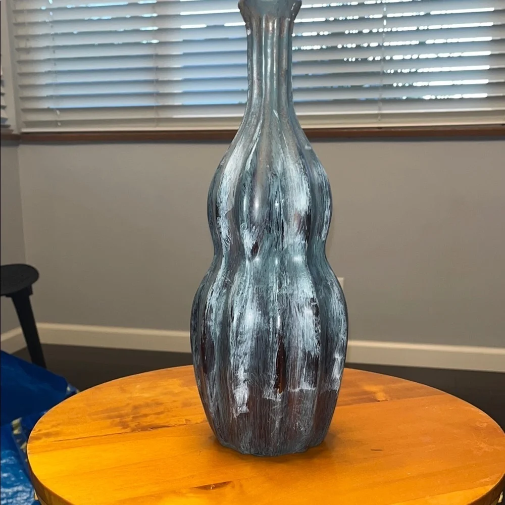 Ribbed Modernist Stoneware Vase Blue and White Ribbed Accent Vase
